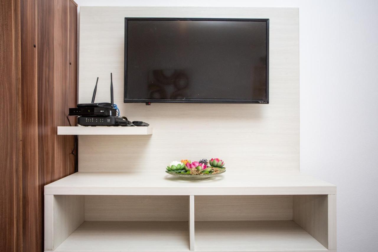 Apartments Jelena Улцин Екстериор снимка